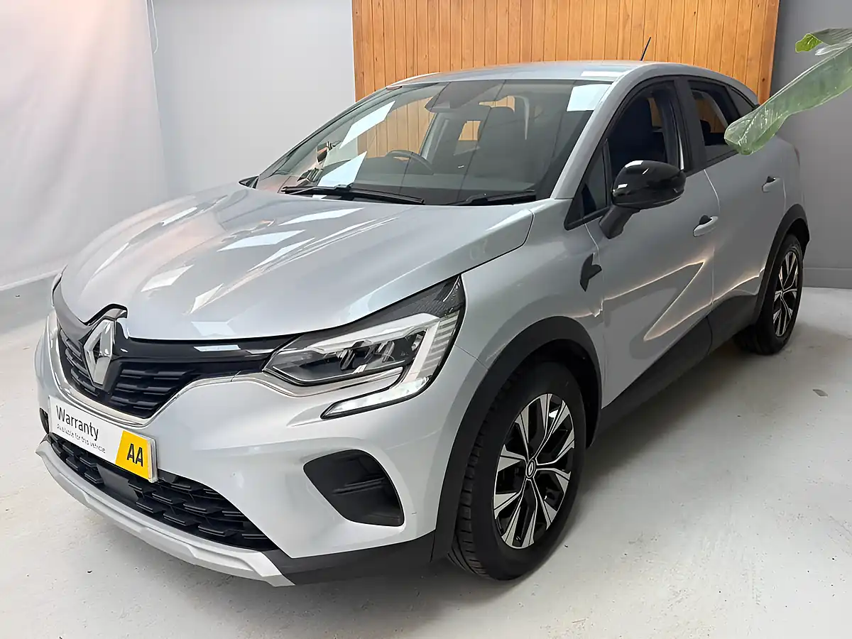 Used 2023 Renault Captur Evolution Highland Grey - Interior and Exterior details 6