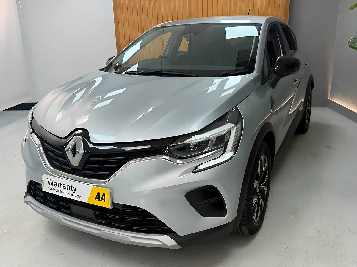 Used 2023 Renault Captur Evolution Highland Grey - Interior and Exterior details 7