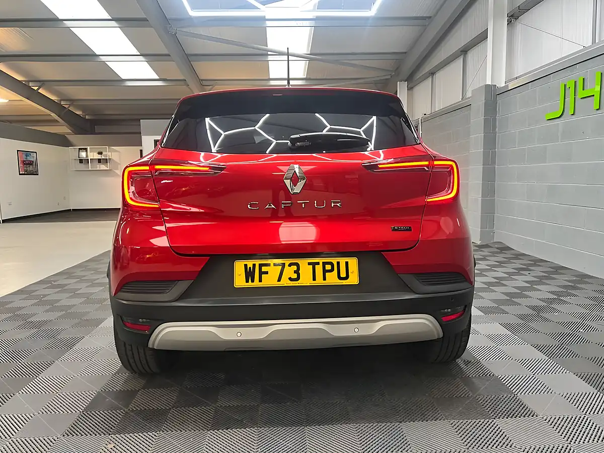 Used 2023 Renault Captur Evolution Red - Interior and Exterior details 12
