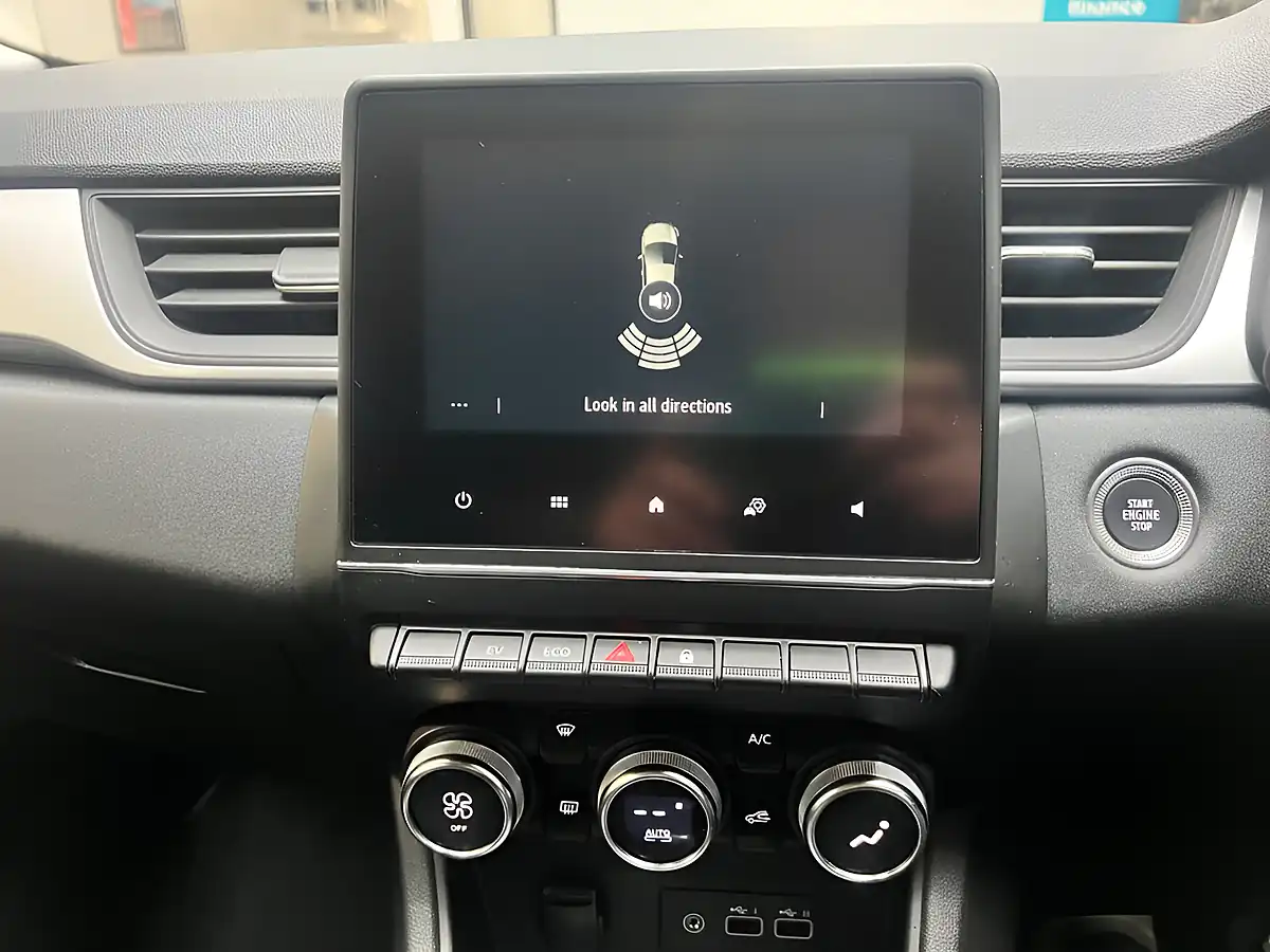 Used 2023 Renault Captur Evolution Red - Interior and Exterior details 16