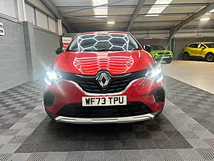 Used 2023 Renault Captur Evolution Red - Interior and Exterior details 5