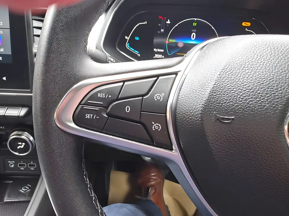 Used 2023 Renault Captur Techno Blue - Interior and Exterior details 14