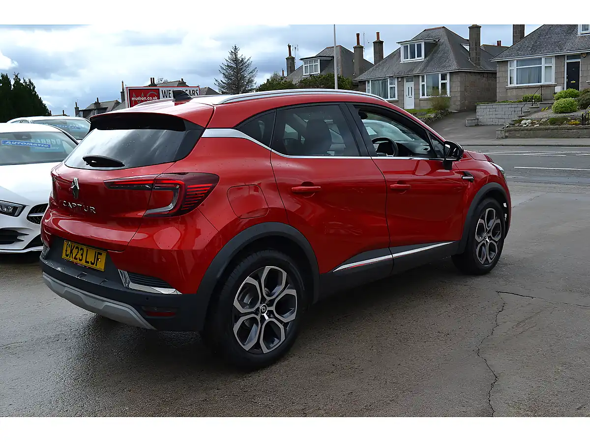 Used 2023 Renault Captur Techno Flame Red - Interior and Exterior details 10
