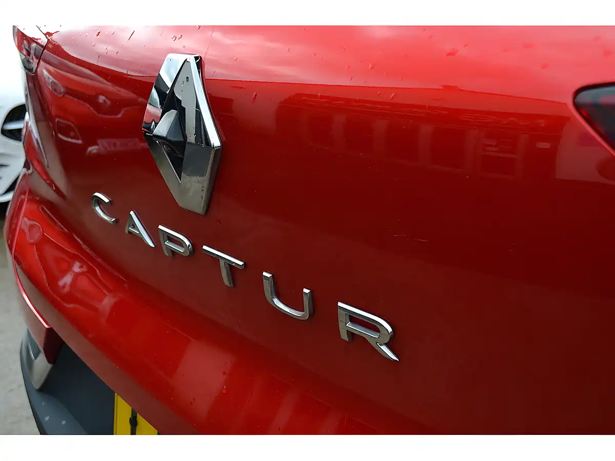 Used 2023 Renault Captur Techno Flame Red - Interior and Exterior details 11