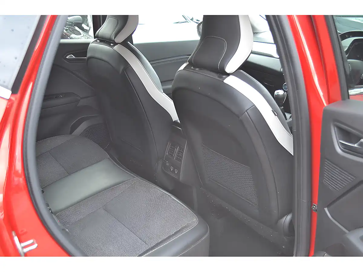 Used 2023 Renault Captur Techno Flame Red - Interior and Exterior details 17