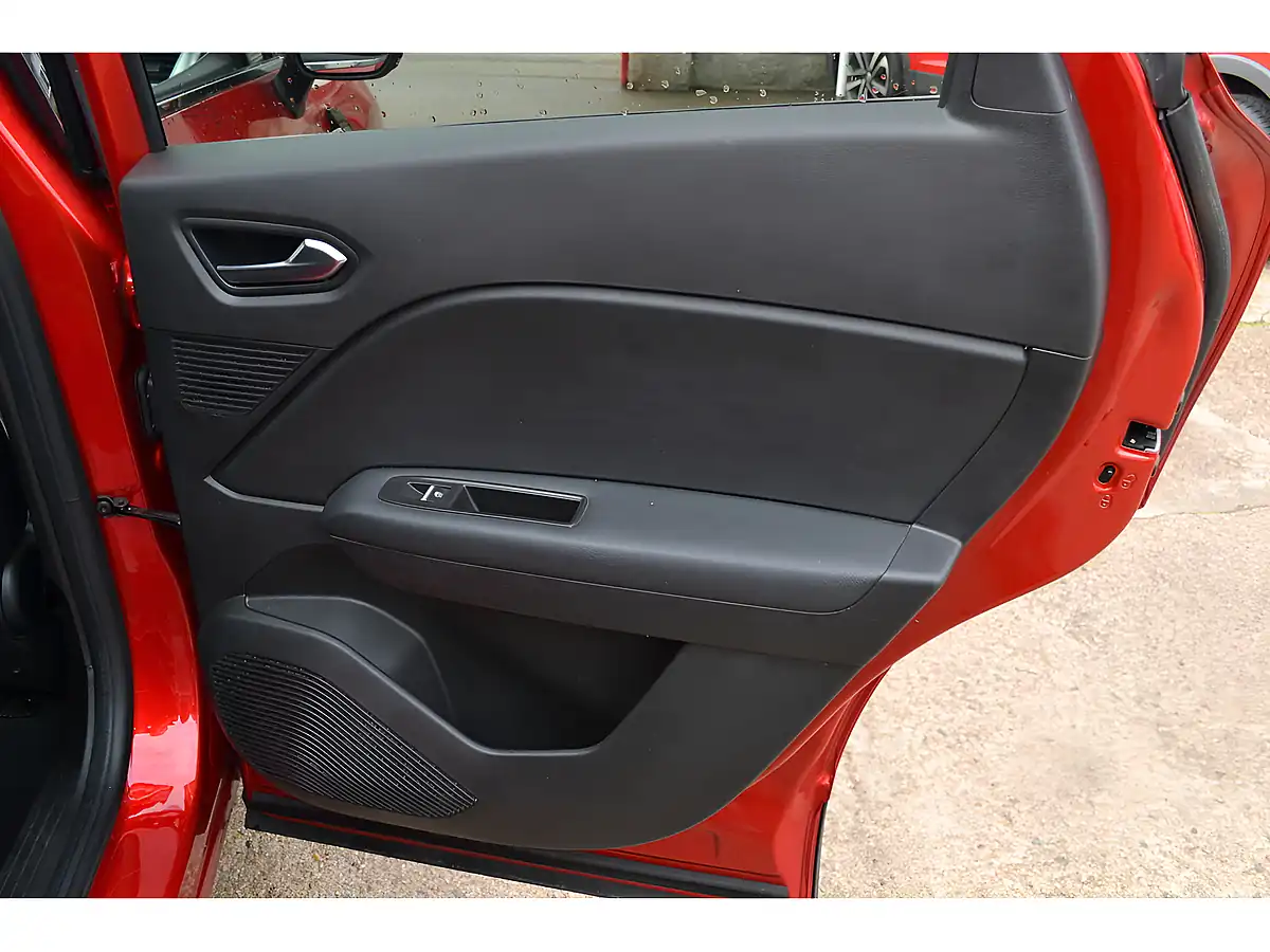 Used 2023 Renault Captur Techno Flame Red - Interior and Exterior details 18
