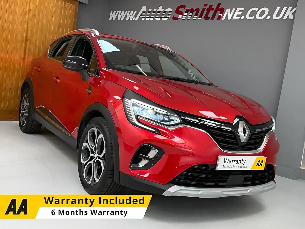 Used 2023 Renault Captur Techno Red - Front View
