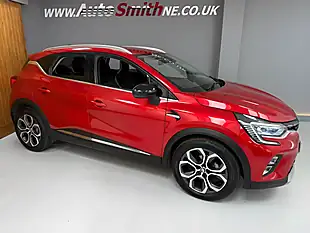 Used 2023 Renault Captur Techno Red - Interior and Exterior details 14