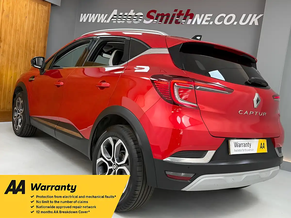 Used 2023 Renault Captur Techno Red - Interior and Exterior details 3