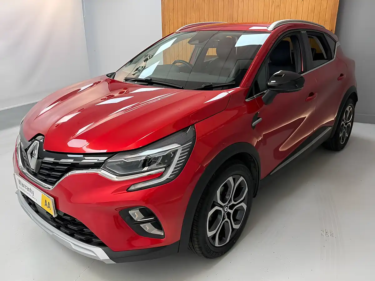 Used 2023 Renault Captur Techno Red - Interior and Exterior details 7