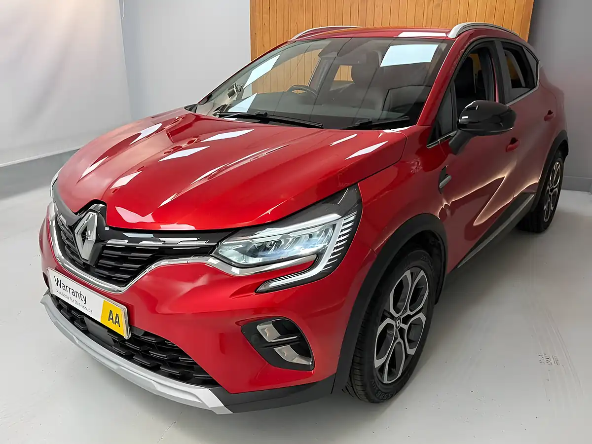 Used 2023 Renault Captur Techno Red - Interior and Exterior details 8