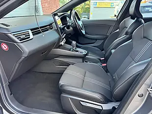 Used 2023 Renault Clio E-Tech Engineered Grey - Interior and Exterior details 11