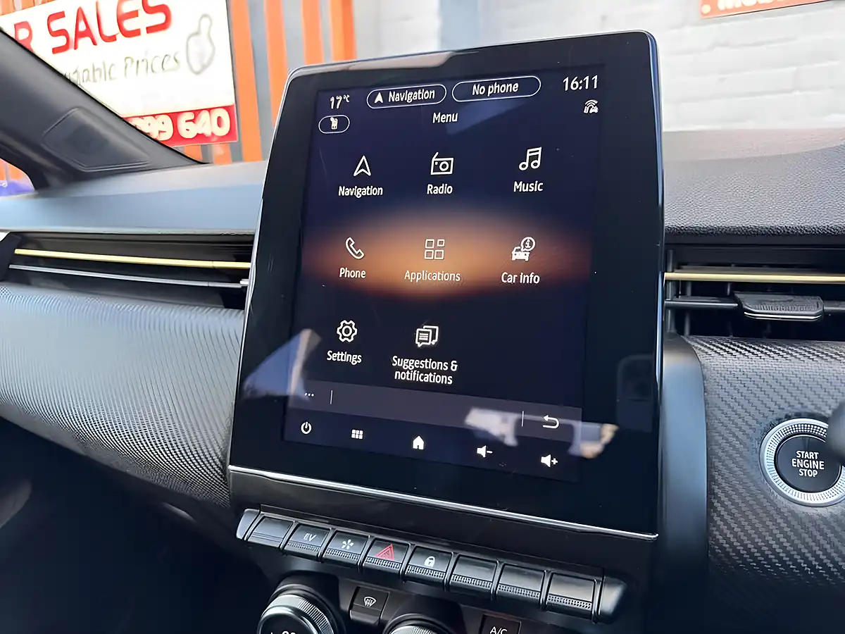 Used 2023 Renault Clio E-Tech Engineered Grey - Interior and Exterior details 14