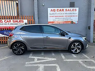 Used 2023 Renault Clio E-Tech Engineered Grey - Interior and Exterior details 8