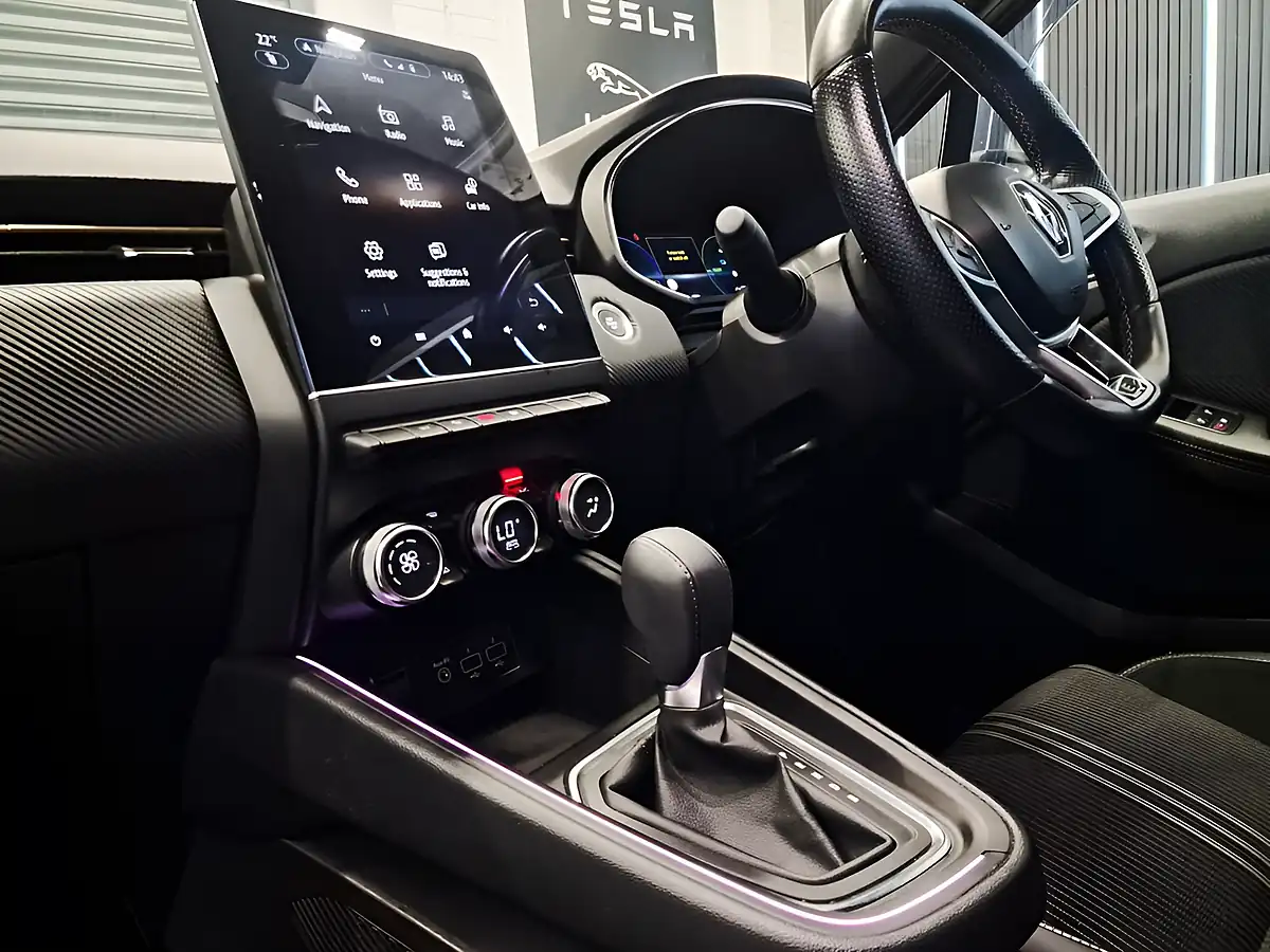 Used 2023 Renault Clio Engineered Grey - Interior and Exterior details 20