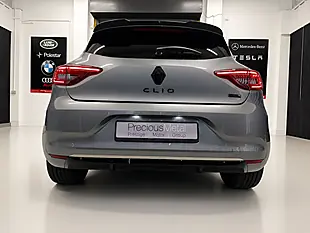 Used 2023 Renault Clio Engineered Grey - Interior and Exterior details 4