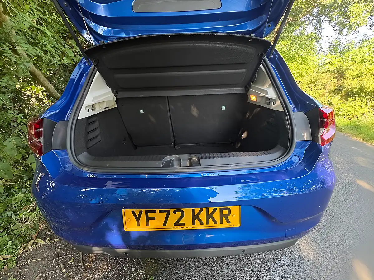Used 2023 Renault Clio Evolution Blue - Interior and Exterior details 17