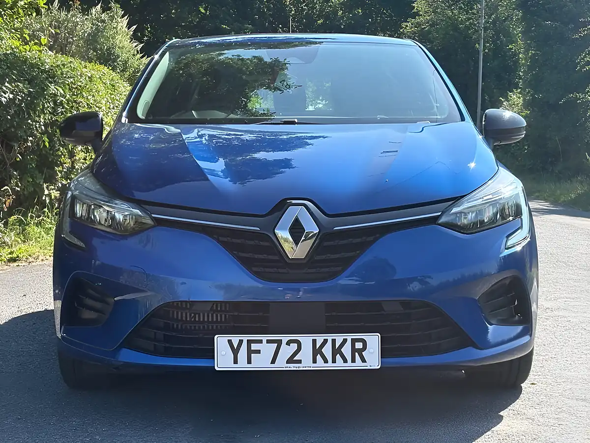Used 2023 Renault Clio Evolution Blue - Interior and Exterior details 7