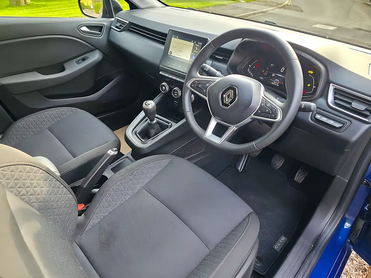 Used 2023 Renault Clio Evolution Blue - Interior and Exterior details 11