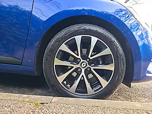 Used 2023 Renault Clio Evolution Blue - Interior and Exterior details 15