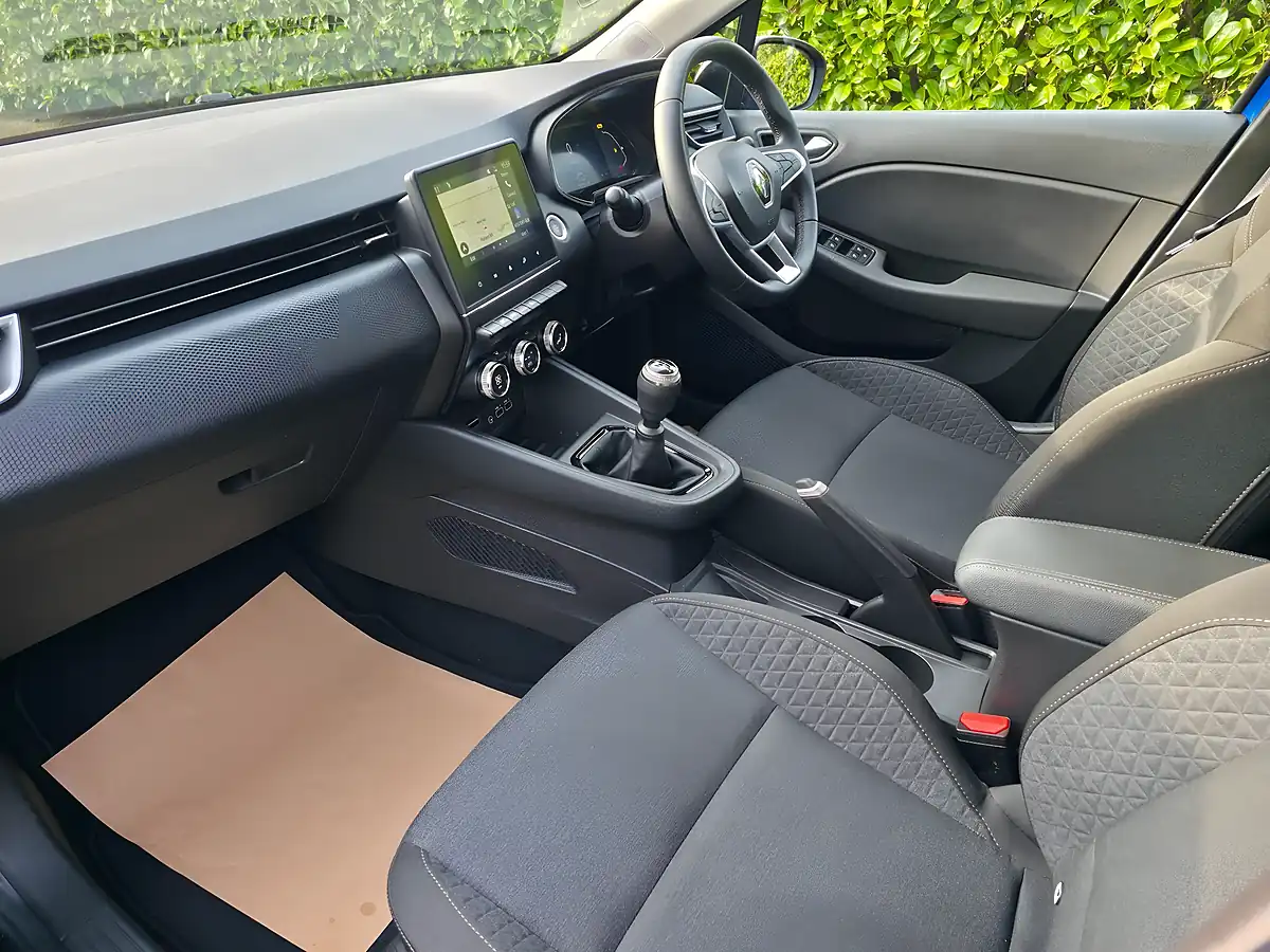 Used 2023 Renault Clio Evolution Blue - Interior and Exterior details 18