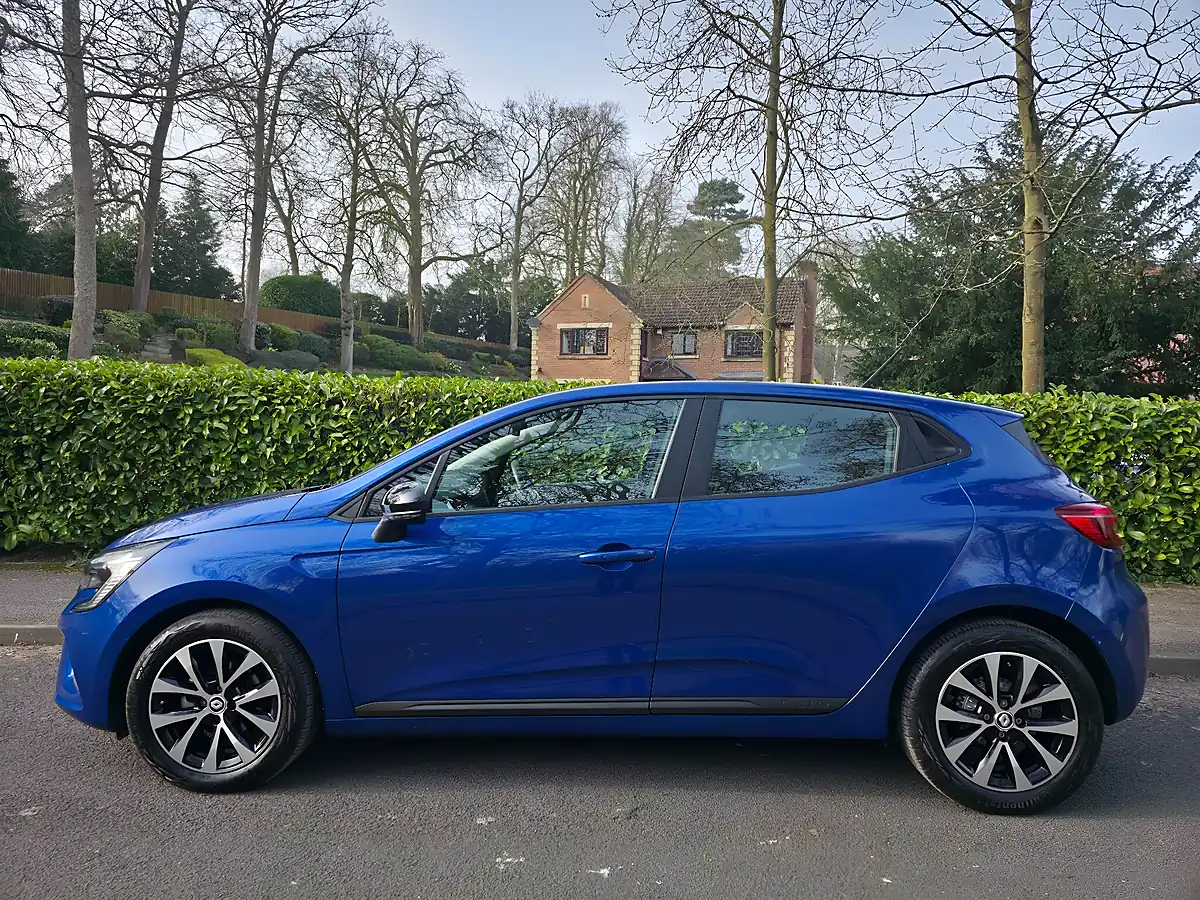 Used 2023 Renault Clio Evolution Blue - Interior and Exterior details 5