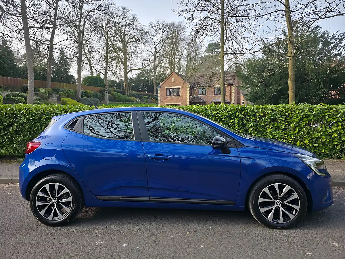 Used 2023 Renault Clio Evolution Blue - Interior and Exterior details 7