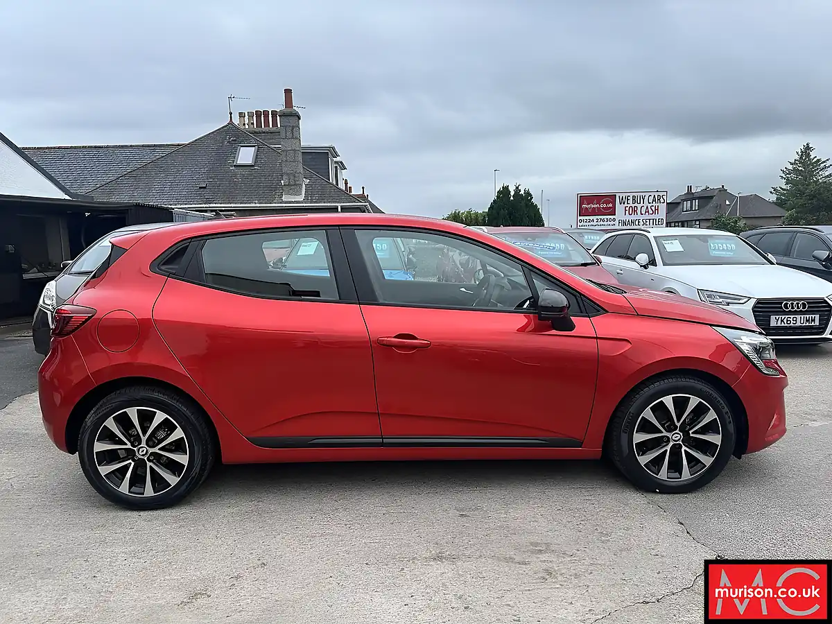 Used 2023 Renault Clio Evolution Flame Red - Interior and Exterior details 3