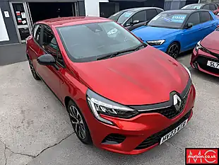 Used 2023 Renault Clio Evolution Flame Red - Interior and Exterior details 4