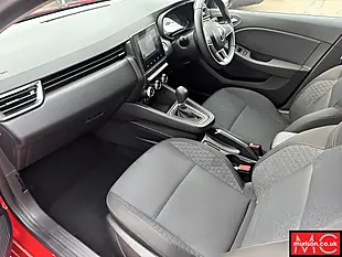 Used 2023 Renault Clio Evolution Flame Red - Interior and Exterior details 12