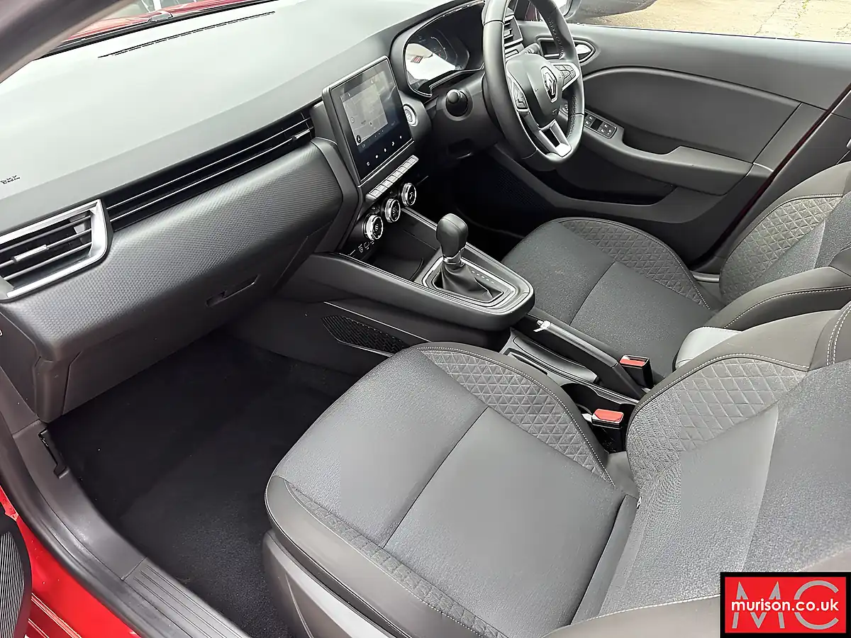 Used 2023 Renault Clio Evolution Flame Red - Interior and Exterior details 12