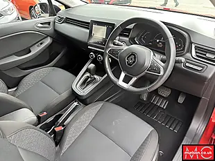 Used 2023 Renault Clio Evolution Flame Red - Interior and Exterior details 14