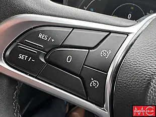 Used 2023 Renault Clio Evolution Flame Red - Interior and Exterior details 15