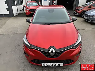 Used 2023 Renault Clio Evolution Flame Red - Interior and Exterior details 9