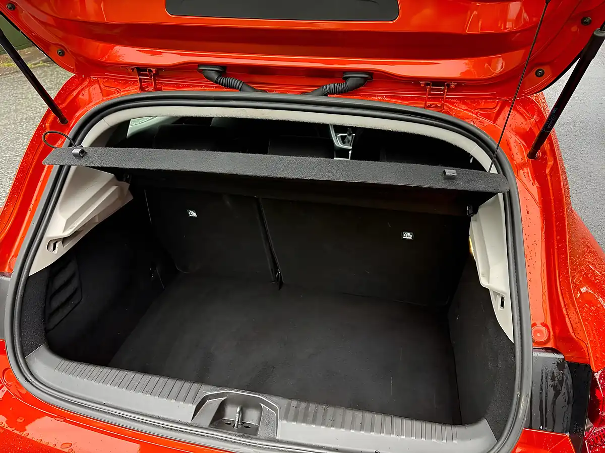 Used 2023 Renault Clio Evolution Orange - Interior and Exterior details 12