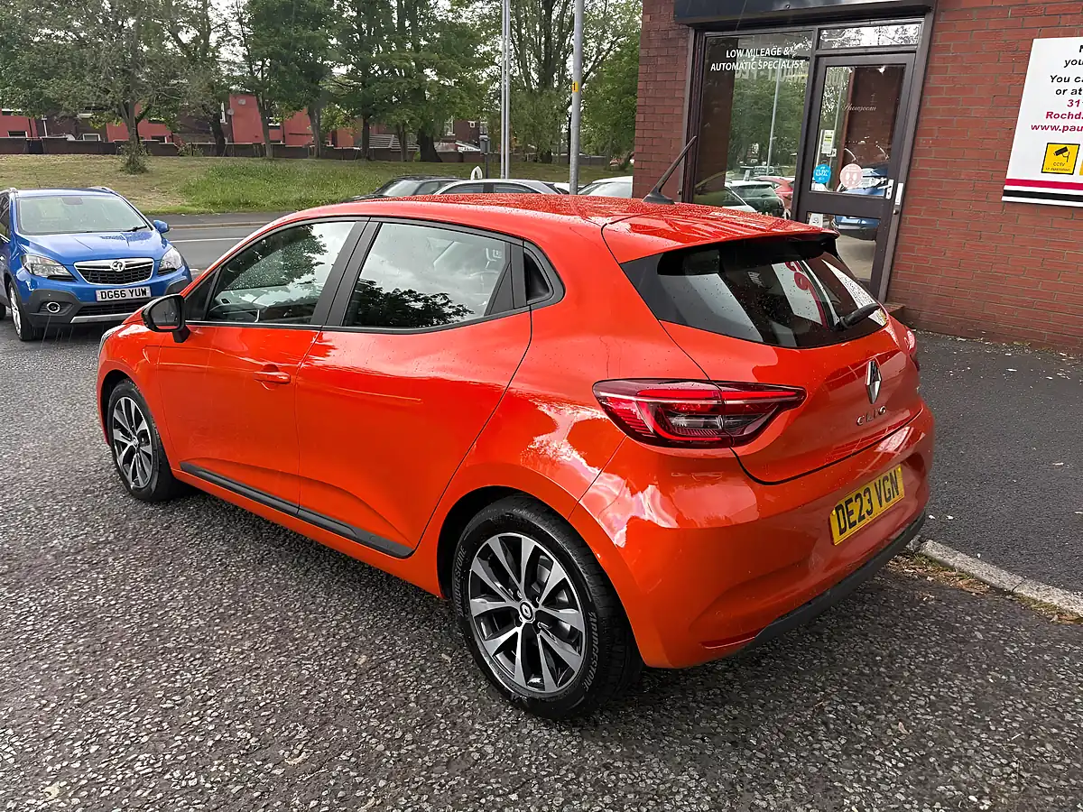 Used 2023 Renault Clio Evolution Orange - Interior and Exterior details 5
