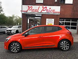 Used 2023 Renault Clio Evolution Orange - Interior and Exterior details 6