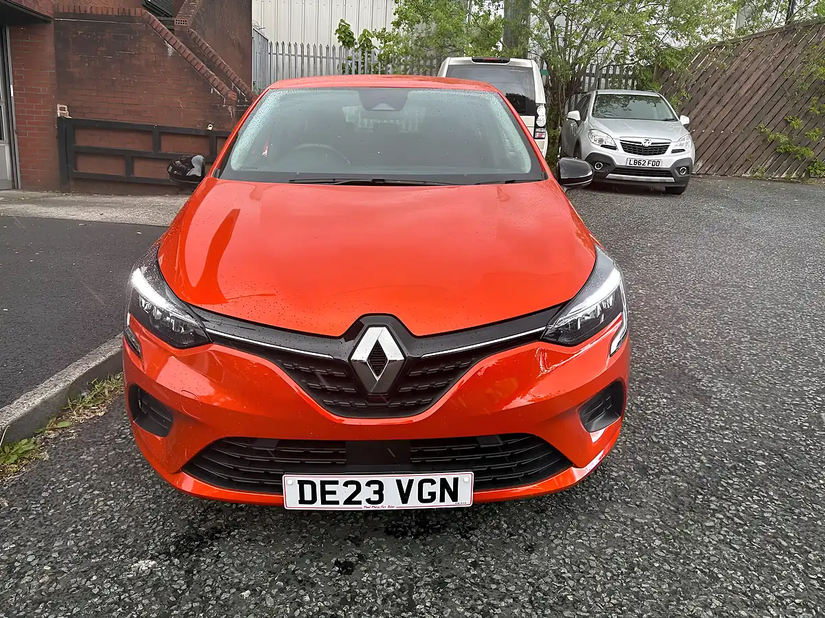Used 2023 Renault Clio Evolution Orange - Interior and Exterior details 8
