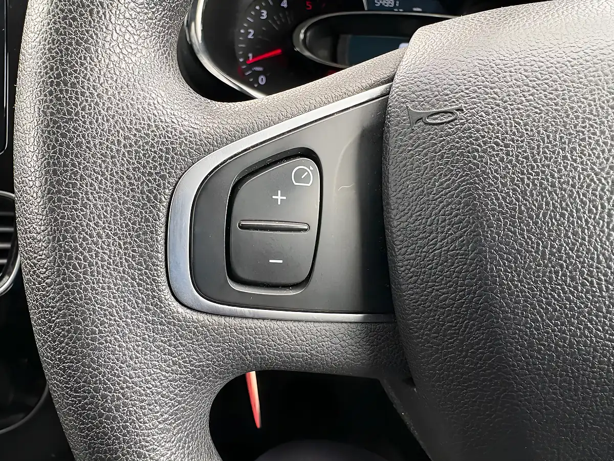 Used 2023 Renault Clio Play Grey - Interior and Exterior details 12