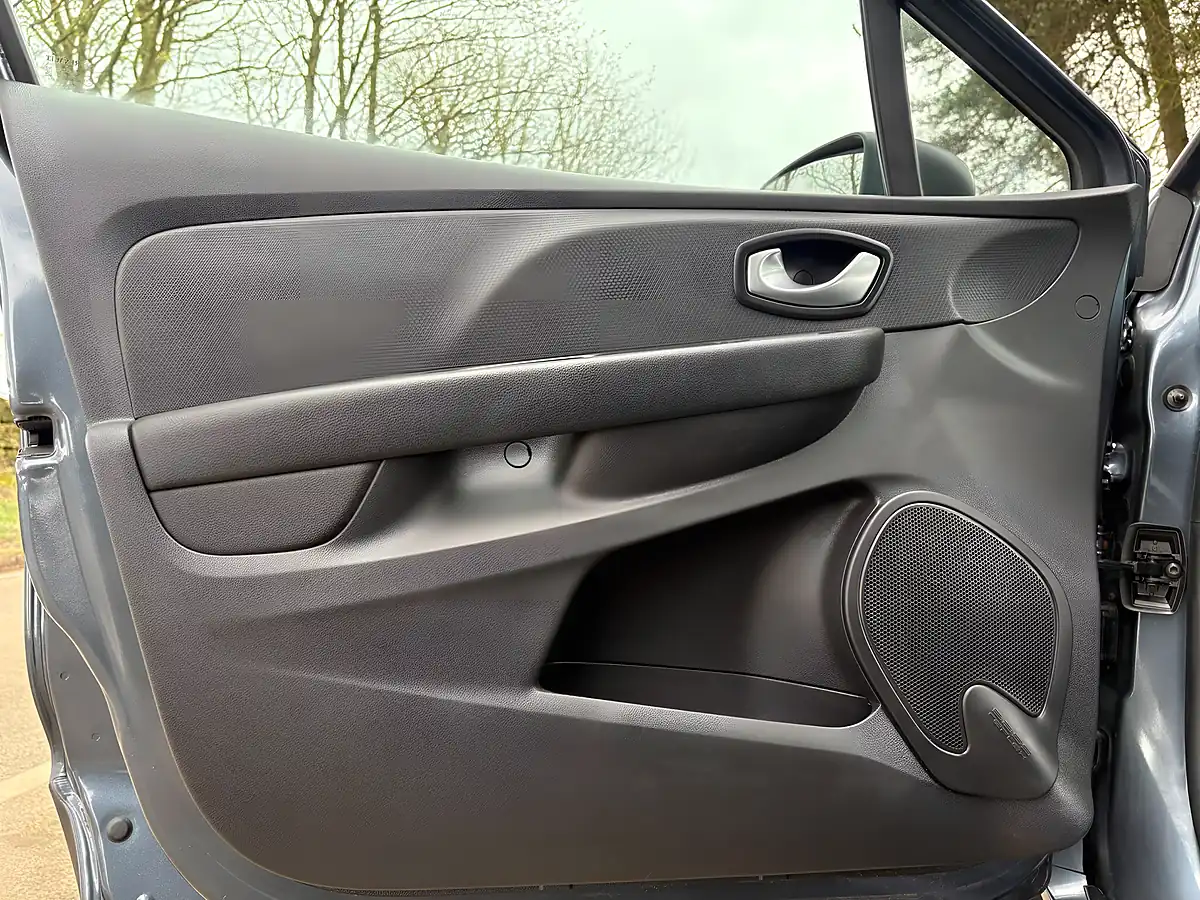 Used 2023 Renault Clio Play Grey - Interior and Exterior details 15