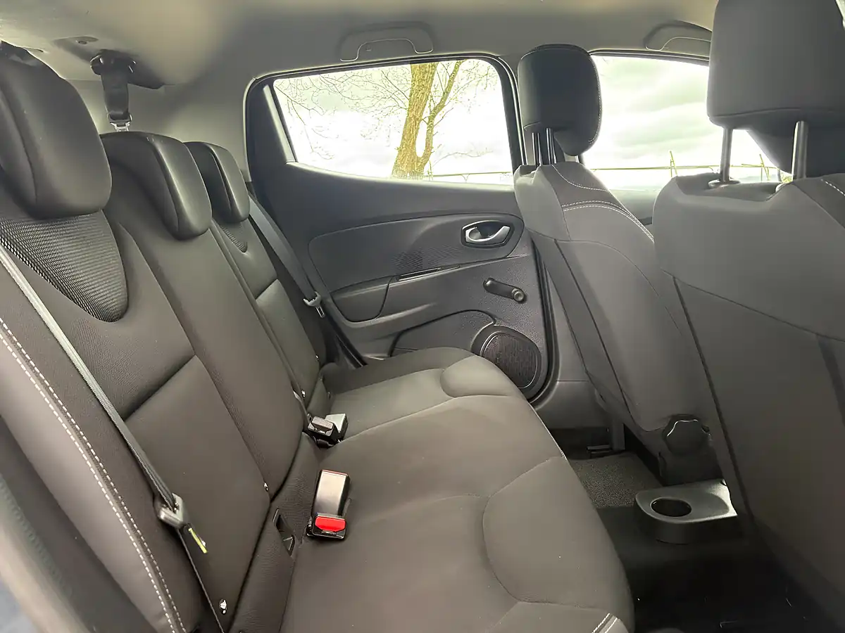 Used 2023 Renault Clio Play Grey - Interior and Exterior details 4