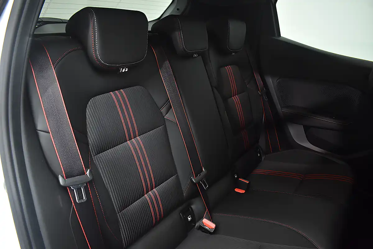 Used 2023 Renault Clio RS Line Glacier White - Interior and Exterior details 10