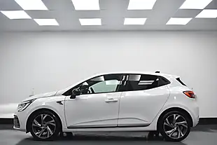 Used 2023 Renault Clio RS Line Glacier White - Interior and Exterior details 2
