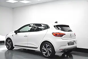 Used 2023 Renault Clio RS Line Glacier White - Interior and Exterior details 4