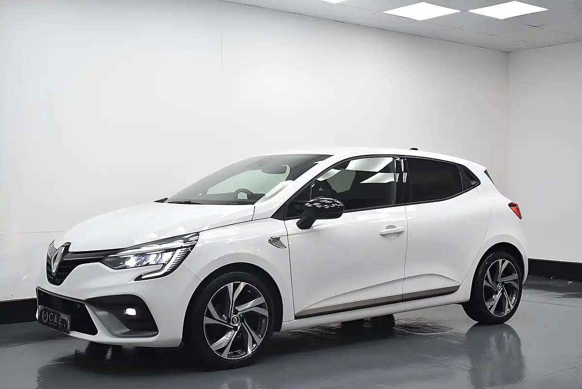 Used 2023 Renault Clio RS Line Glacier White - Interior and Exterior details 5