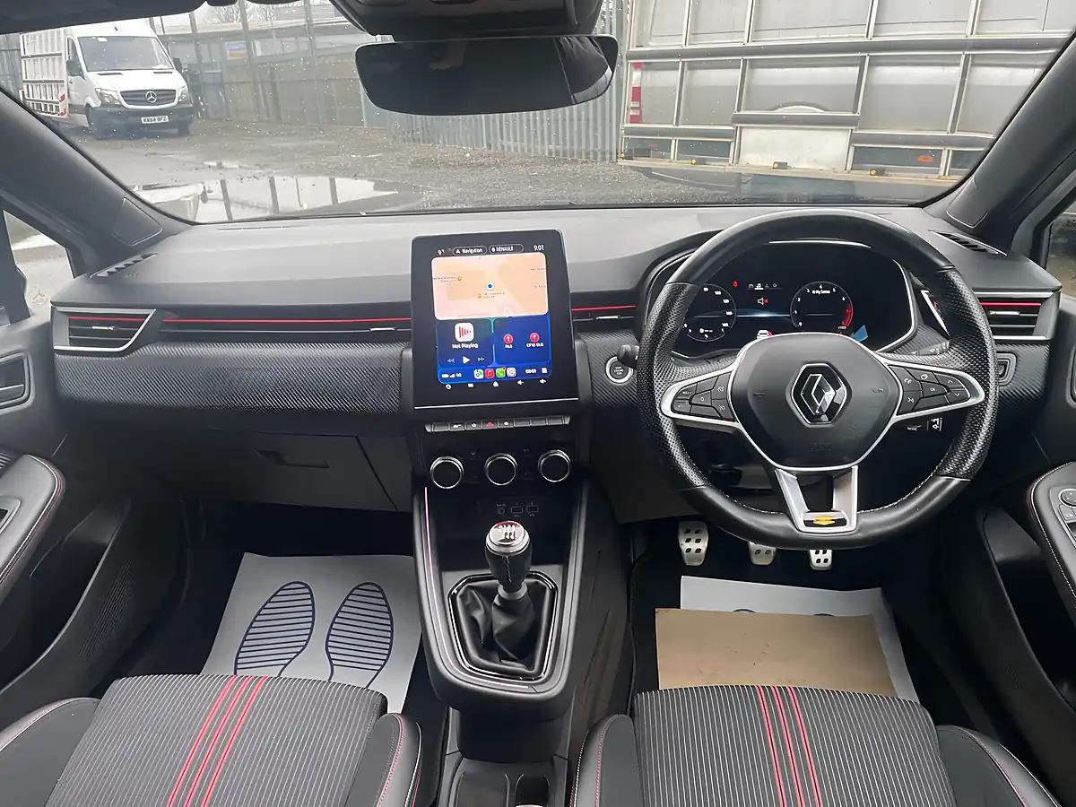 Used 2023 Renault Clio RS Line White - Interior and Exterior details 13