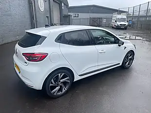 Used 2023 Renault Clio RS Line White - Interior and Exterior details 4