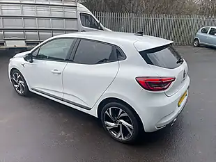 Used 2023 Renault Clio RS Line White - Interior and Exterior details 6