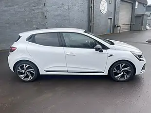 Used 2023 Renault Clio RS Line White - Interior and Exterior details 7