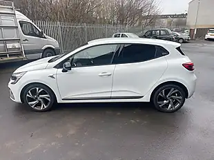 Used 2023 Renault Clio RS Line White - Interior and Exterior details 8
